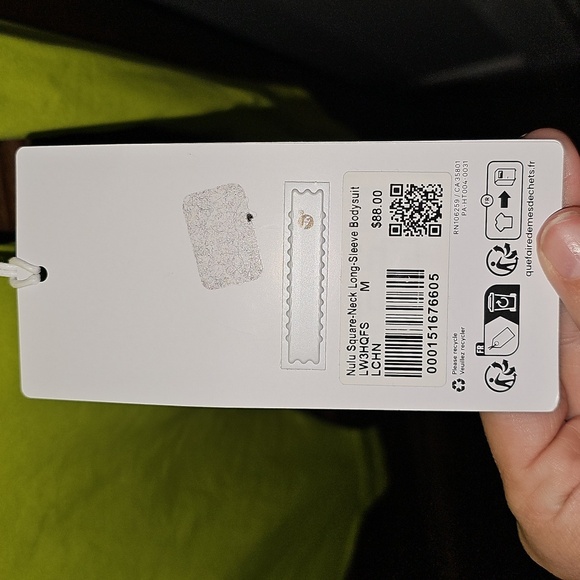 Lululemon Square-Neck Long Sleeve Bodysuit!! NWTS Sz Medium! LCHN! Beautiful - Picture 3 of 9